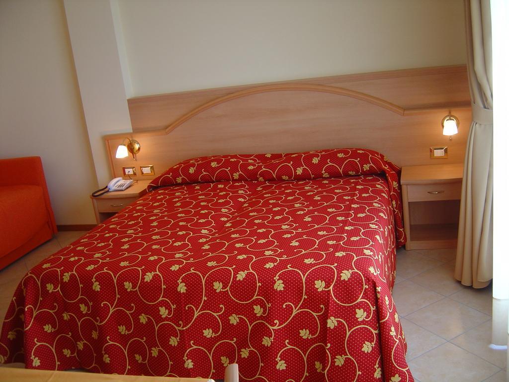 Hotel Residence Panoramica Brenzone sul Garda Værelse billede